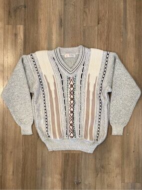 Men's V-Neck Patterned Knit Sweater - Light Gray/Cream